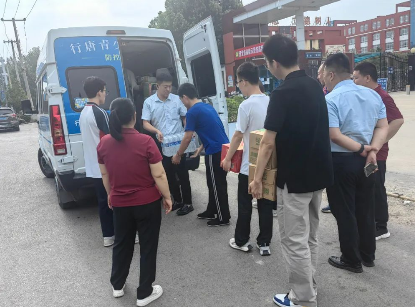 【高考助力】行唐爱眼眼科医院爱心送考 为莘莘学子点亮“睛”彩未来 【高考助力】行唐爱眼眼科医院爱心送考 为莘莘学子点亮“睛”彩未来